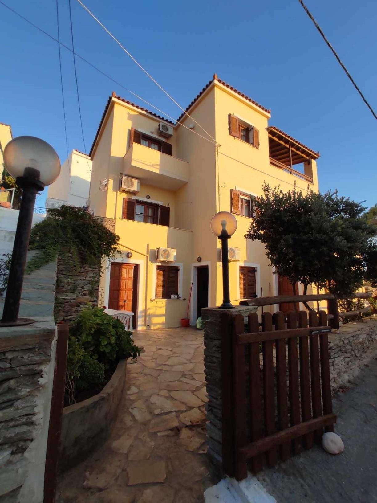 Politis Sudios Apartment Batsi  Exterior photo